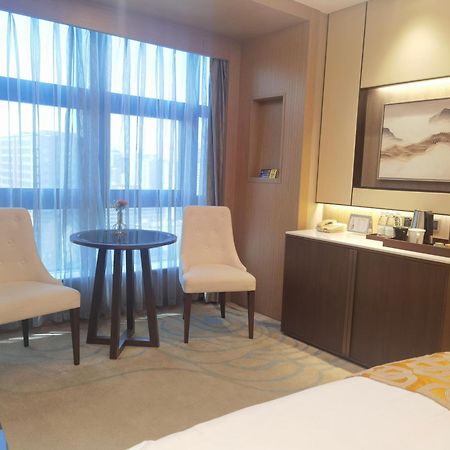 שנגחאי Jin Jiang Pine City Hotel מראה חיצוני תמונה