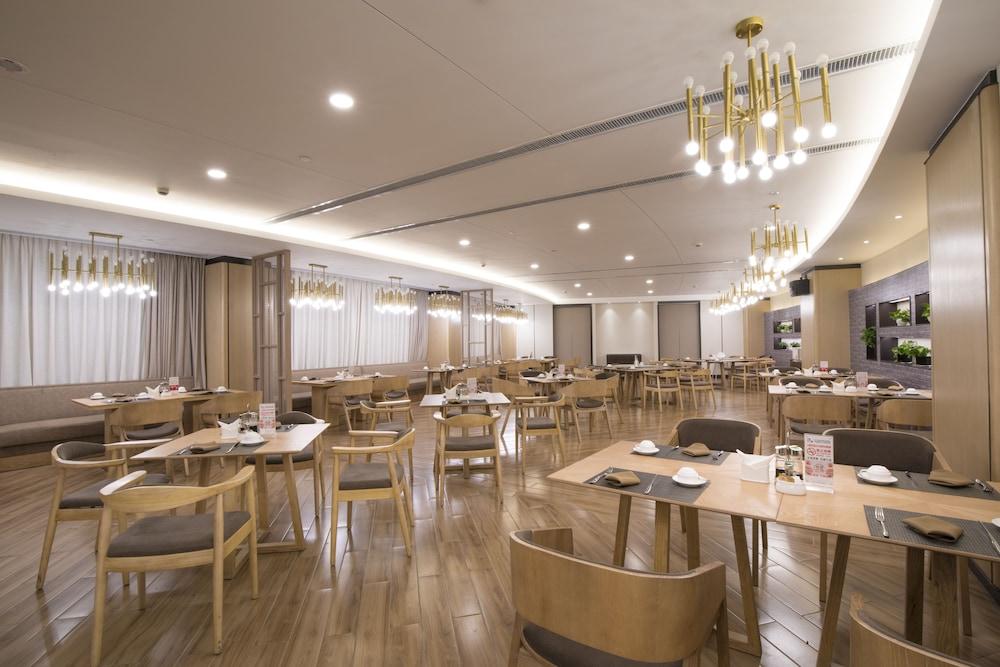 שנגחאי Jin Jiang Pine City Hotel מראה חיצוני תמונה