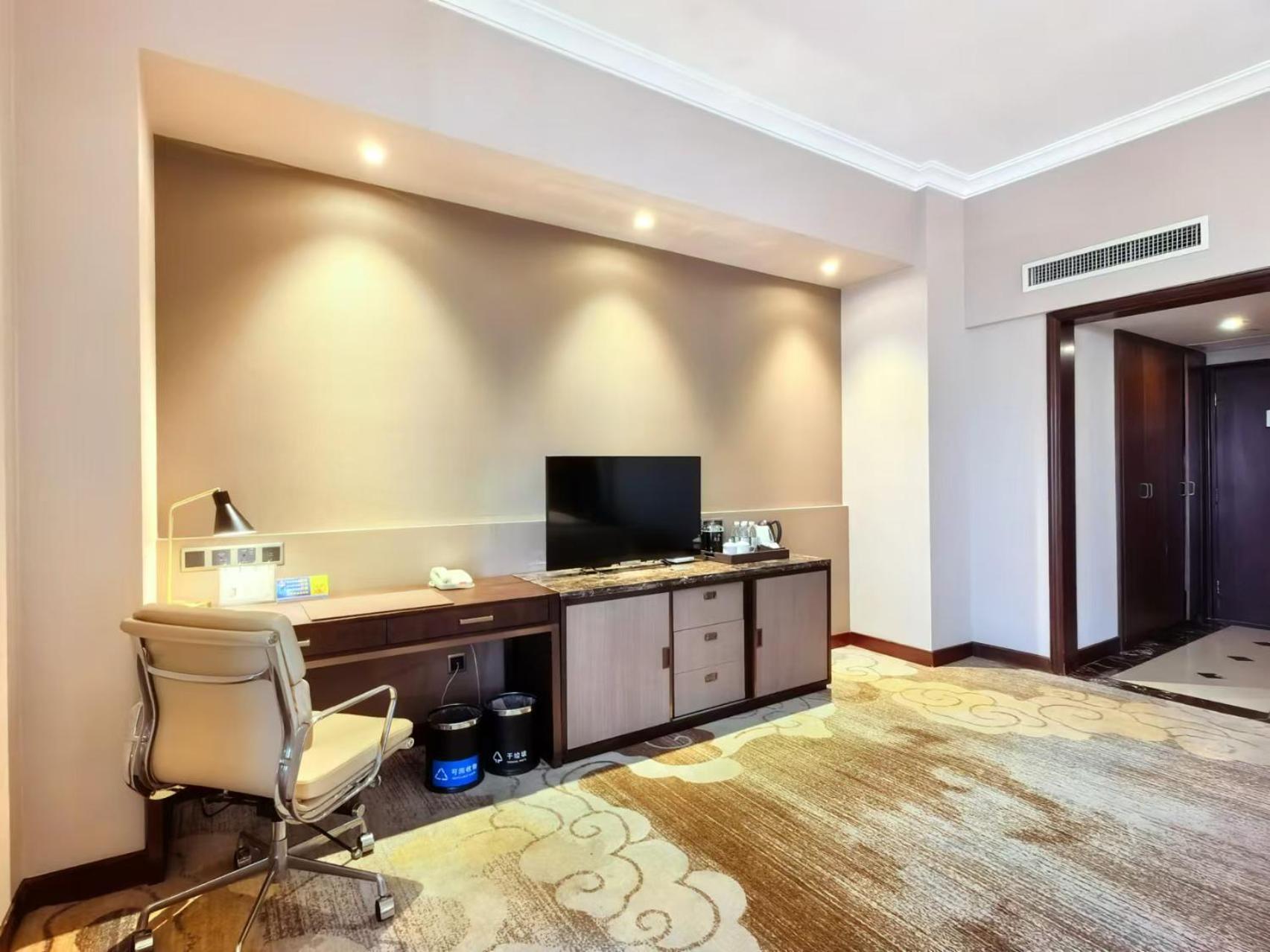 שנגחאי Jin Jiang Pine City Hotel מראה חיצוני תמונה