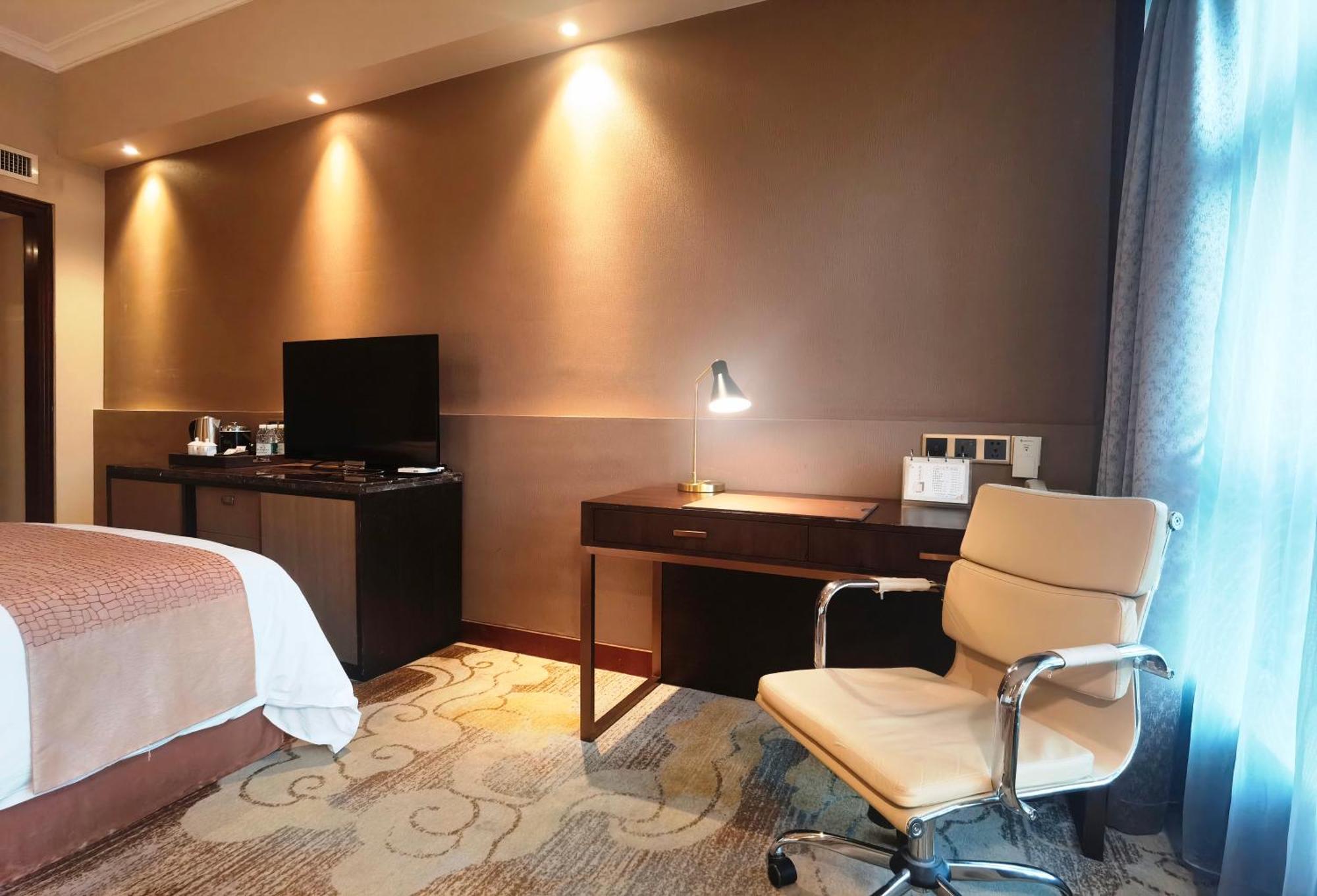 שנגחאי Jin Jiang Pine City Hotel מראה חיצוני תמונה